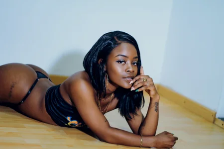 Miss_westt_ Naughty Girl Pic