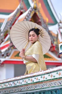 Megwild When in thailand Foto 4