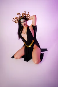 Aurora_Brownn sweet or trick happy halloween 🦇🎃🍭 Pic 3