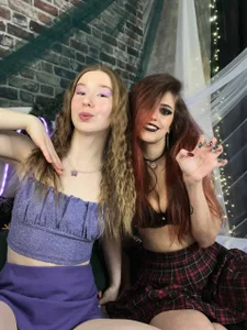 MarjorieBrown 😈Rock and roll and Romantic Disco🎶 Pic 3