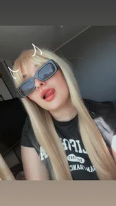 AureTease Publicc Pic
