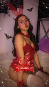 Scarlett_Bliisの🥕LOOKING FOR CARROTS... AND TEMPTATIONS  🥕の 3枚の写真