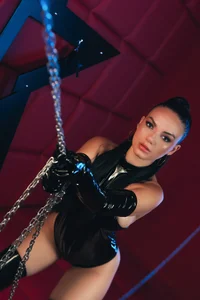 MorganHicks BDSM Set টি ছবি