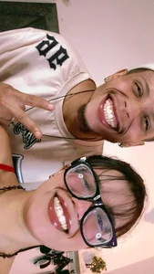 DamianandEva sexy couple টি ছবি