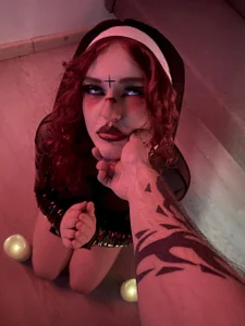 CrimsonVampCouple Nun’s Last Cigarette Εικόνα