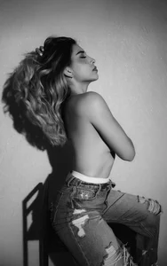 charlotte__grey Black and White 🤍🖤 Fotka 5
