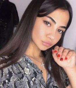 its me de purrpaw  3 photos