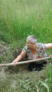 ExquisiteMature Digging an outhouse pit Poză 4