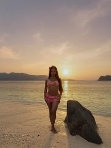 Attractive_Goddess_Isla Public зображення