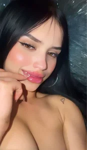 Sofi_Martinez_のPublicの 2枚の写真