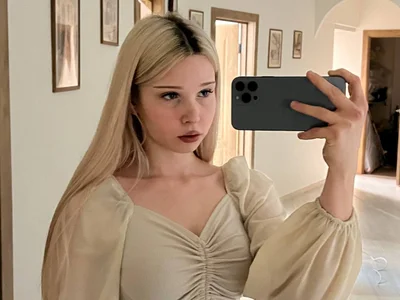 Public od CherrylHolme  9 snímek