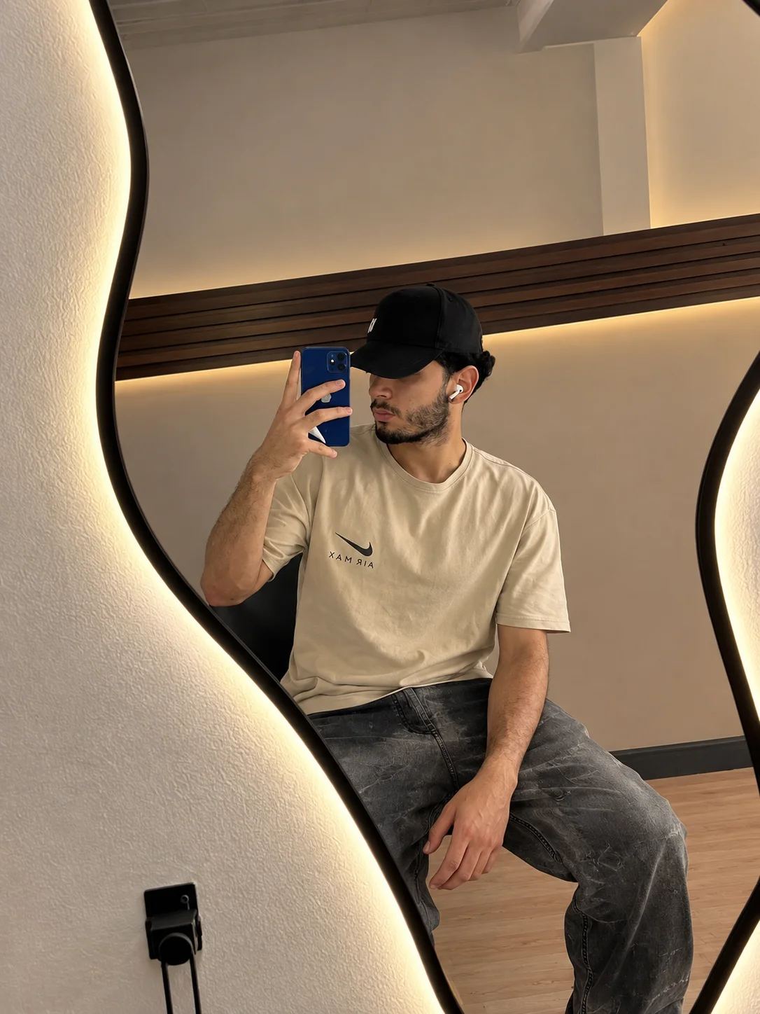 صور LucasThomson_ الرائجة  3052