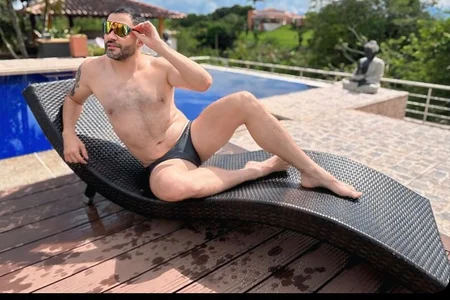 jonasbeards Day of sun, tan and pool ☀⚡⛱  2. fénykép