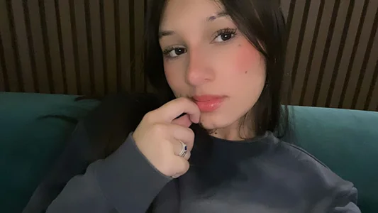 ANGIE-SMITH Innocent and naughty Pic 2