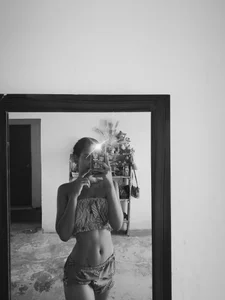 Lyra_SirenNaughty girl 🫣😋! Bild 2