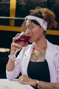 daiana_curlyThe ordinary can be just as captivating 💋图片