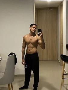 blade_strong Public Gambar 3