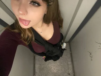 Sofia_Meowww Public Pic 4