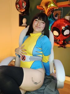 _zephyr_ Your Wolverine Girl 🐺 Pic 9