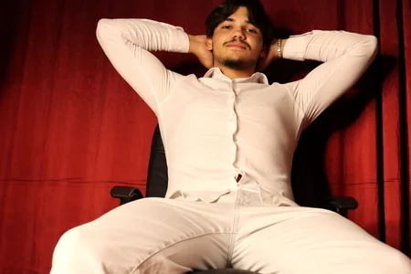 Public de ConorLiamm  3 Imagens