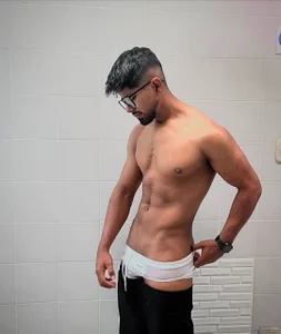 Noah_blackmen Are you coming to play with me? 😏😌 Pic