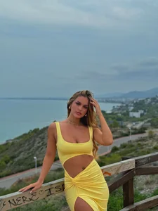 AnyaLov Vacay☀️ Pic 4