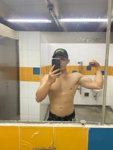 CRISTOPHER_BELL Public 사진 2