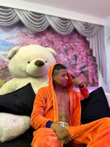 secrett_pleasure Public Pic 5