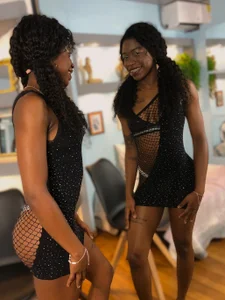 MichellePose Pose Pic 2