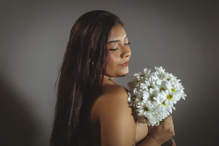 MeghanBurn FLOWERS Pic 4