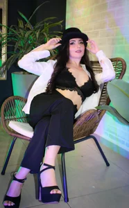 BrookeMiller Sexy & Elegant Pic 3