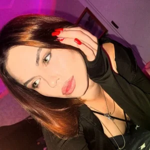 Zdjęcia exposed_lizzy das me wassup:  2