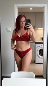 Busty-Belfast-Irish-Girl's photo