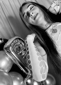 SkarletRuiz One more year 🎂🎁 Pic 3