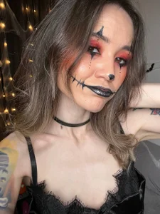 Zero__Calories_のHalloween Temptation 🎃🖤👻の 5枚の写真