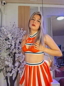 Zdjęcia ElizabethAdams_ Hot and kinky cheerleader 🥵😈:  2