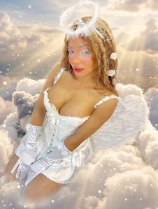 Helena-Fits 🤍🪽 I am your sweet angel who watches over your dreams 🪽🤍  4. fénykép