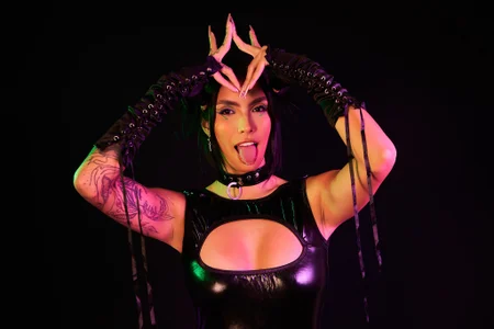 DeuxGold Sexy Black Suit Pic 2