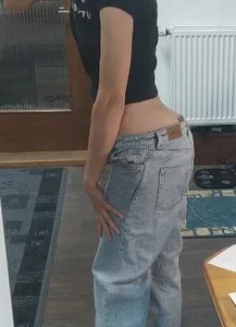 MissDyannis Jeans Pic