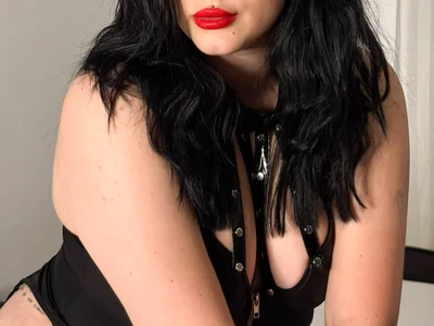 Leah_Brooks i m back guys Pic 4