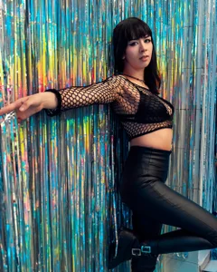 Haru_Queenn Haunt me Foto 3