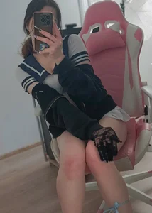 CaseySparkle: I'm in japaneese sailor uniform ( 5 фото)