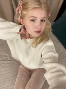 ShontaWasilkoのMy new cutie outfit for youの 5枚の写真