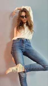 AnnaCringe Did you say I'm not a model? Pic 2