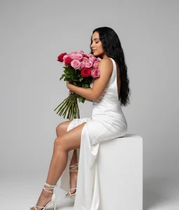 Mavie_roses Public Pic 2