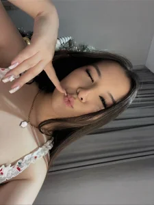 AlberthaEscue naughty girl Pic