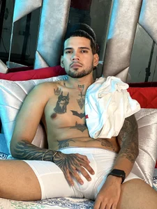 Hassan_GoldDick the man of your dreams Gambar 5