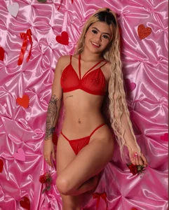 Celeste_hot_08 I wish you a Happy Valentine's Day 😘🥰 Pic