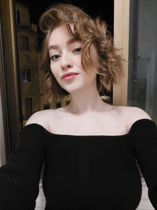 AidaPerryPublic图片 3