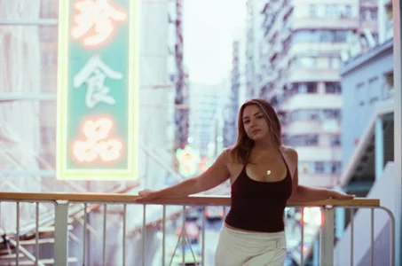 ThreeshaWhite HONG KONG 3 Immagine  8